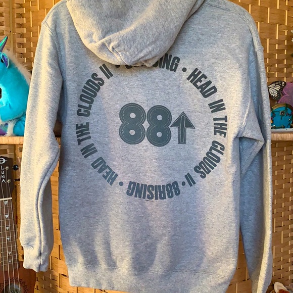 Head in the Clouds 2 ESSENTIAL CORE HOODIE 🖤 - Picture 6 of 7